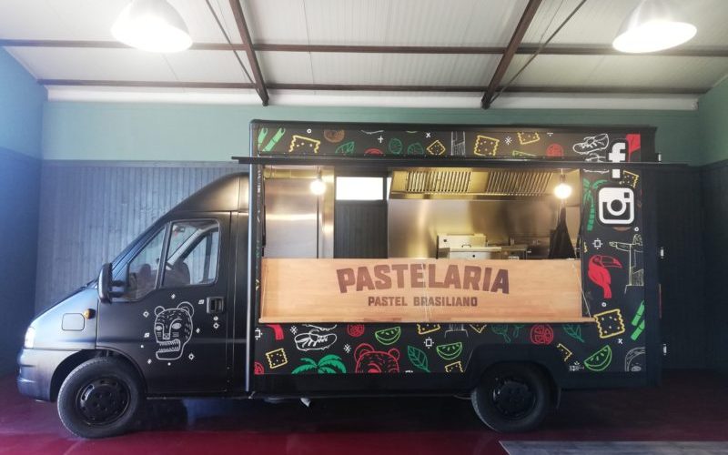 Allestimento e restauro veicoli speciali dedicati alla ristorazione mobile. Furgoni per street food festival. vendita allestimento restauro assistenza veicoli speciali usati auto classiche autonegozio ristorazione panini furgone ducato sprinter transit street food truck streetfood foodtruck ambulante festival roma